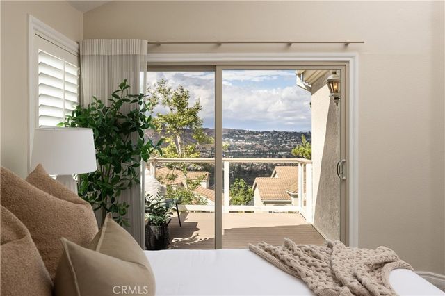 547 S Eveningsong Lane, Anaheim Hills, CA 92808