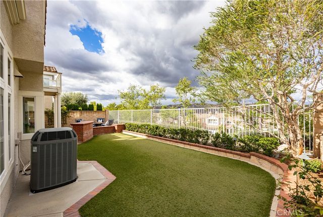 547 S Eveningsong Lane, Anaheim Hills, CA 92808