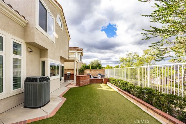 547 S Eveningsong Lane, Anaheim Hills, CA 92808