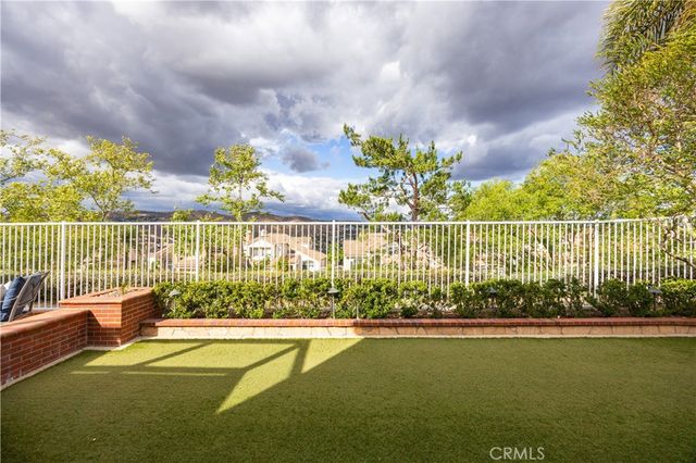 547 S Eveningsong Lane, Anaheim Hills, CA 92808