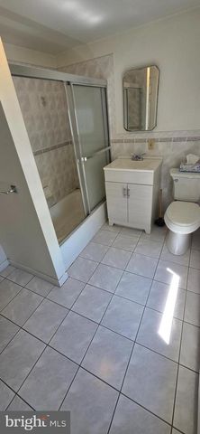 246 FRANKLIN ST, Hightstown, NJ 08520