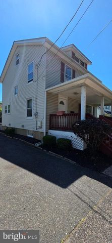 246 FRANKLIN ST, Hightstown, NJ 08520