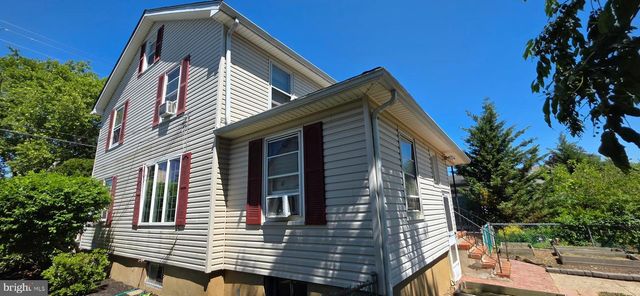 246 FRANKLIN ST, Hightstown, NJ 08520