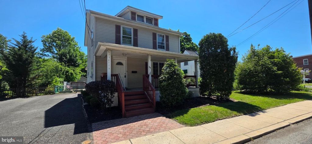246 FRANKLIN ST, Hightstown, NJ 08520