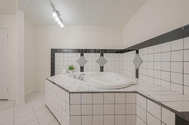 3806 Embarcadero Drive, Houston, TX 77082