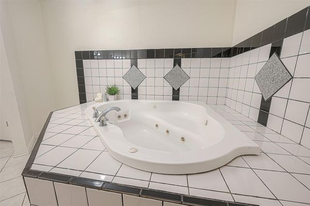 3806 Embarcadero Drive, Houston, TX 77082