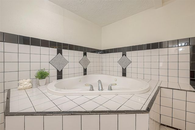 3806 Embarcadero Drive, Houston, TX 77082