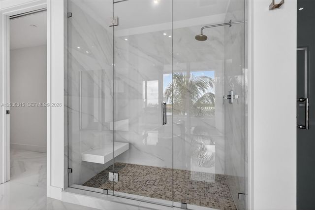 3750 Yacht Club Dr TH5, Aventura, FL 33180