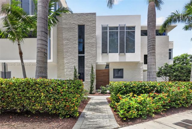 3750 Yacht Club Dr TH5, Aventura, FL 33180