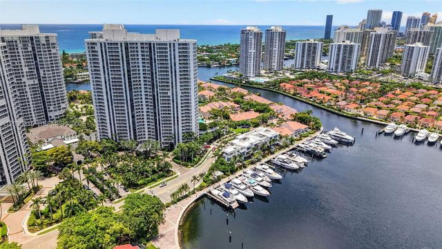 3750 Yacht Club Dr TH5, Aventura, FL 33180