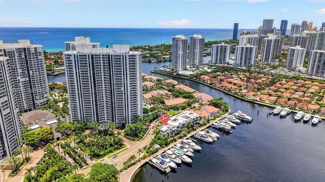 3750 Yacht Club Dr TH5, Aventura, FL 33180