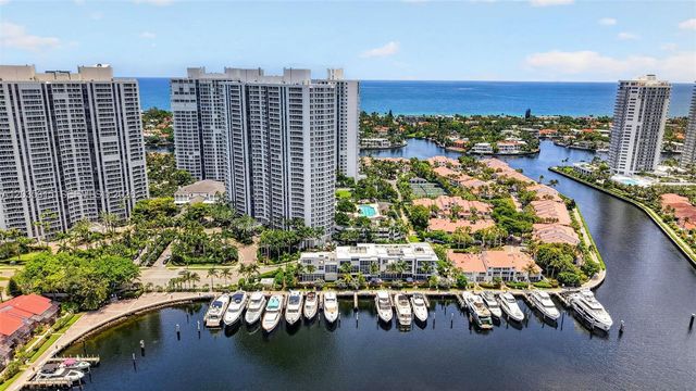 3750 Yacht Club Dr TH5, Aventura, FL 33180
