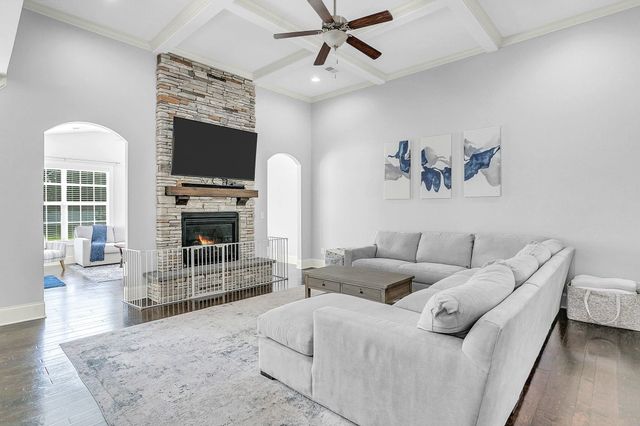 6 Lakeway Place, Simpsonville, SC 29681