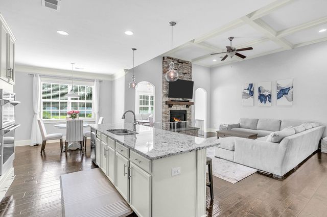 6 Lakeway Place, Simpsonville, SC 29681