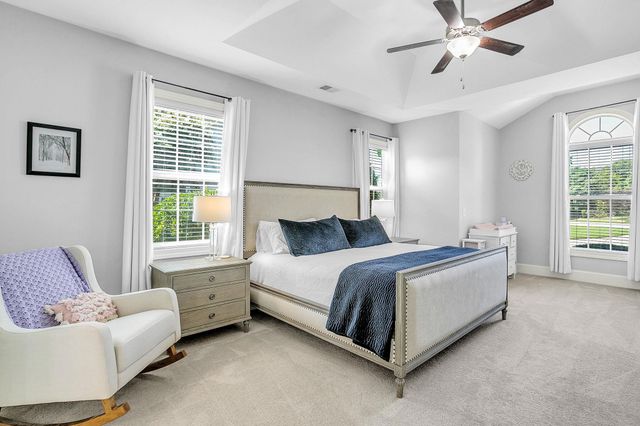 6 Lakeway Place, Simpsonville, SC 29681