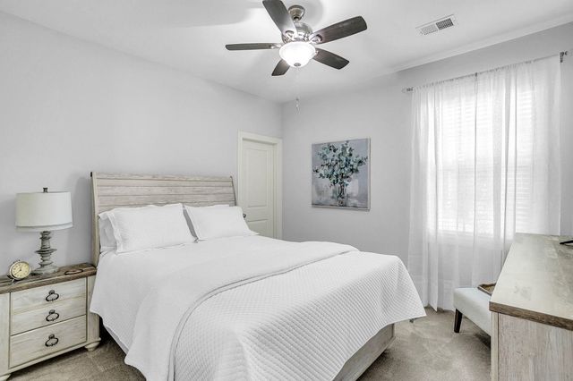 6 Lakeway Place, Simpsonville, SC 29681