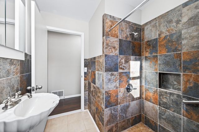 1790 Oakcrest Avenue, Roseville, MN 55113