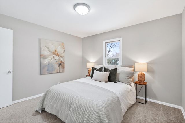 1790 Oakcrest Avenue, Roseville, MN 55113