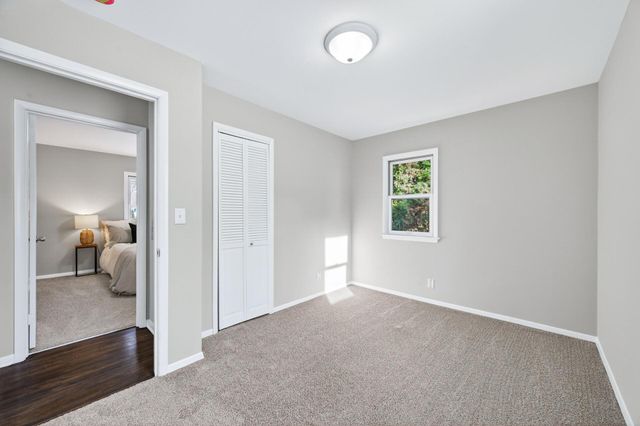 1790 Oakcrest Avenue, Roseville, MN 55113