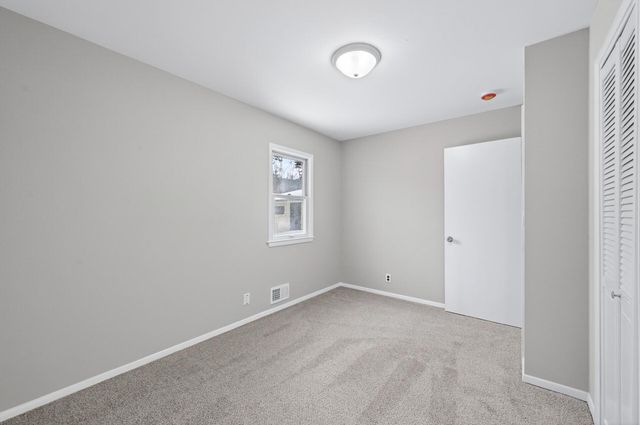 1790 Oakcrest Avenue, Roseville, MN 55113