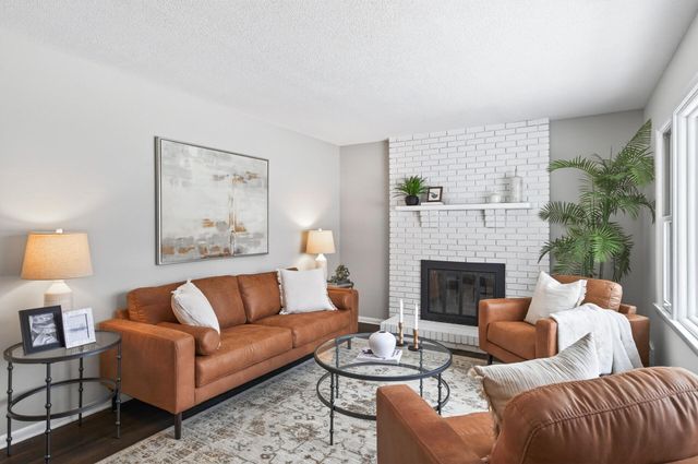 1790 Oakcrest Avenue, Roseville, MN 55113