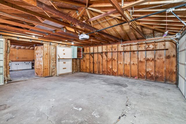 1790 Oakcrest Avenue, Roseville, MN 55113