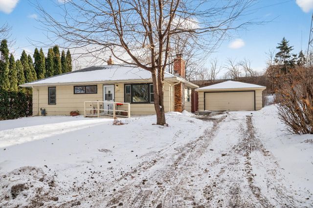 1790 Oakcrest Avenue, Roseville, MN 55113