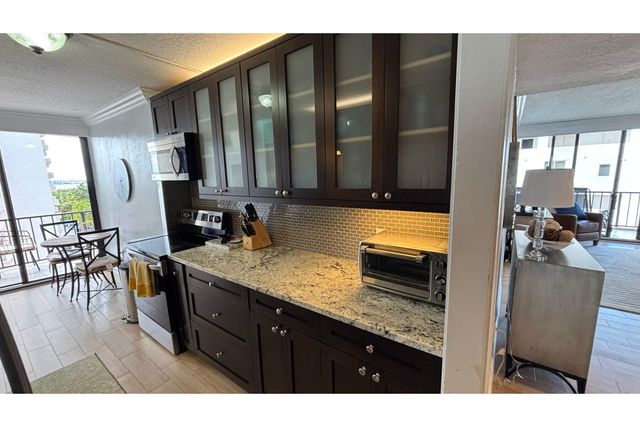 4200 N Ocean Avenue 1-605, Riviera Beach, FL 33407