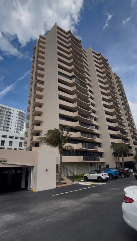 4200 N Ocean Avenue 1-605, Riviera Beach, FL 33407