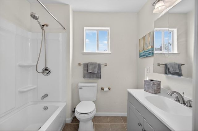 4405 34th St, Sacramento, CA 95820