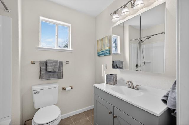 4405 34th St, Sacramento, CA 95820