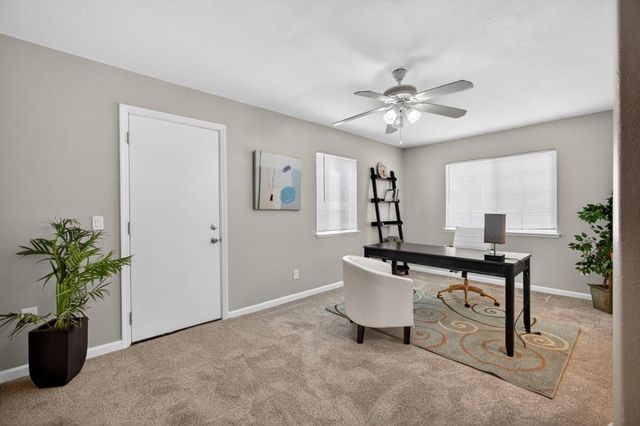 4405 34th St, Sacramento, CA 95820