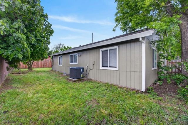 4405 34th St, Sacramento, CA 95820