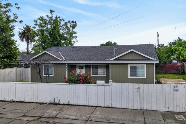4405 34th St, Sacramento, CA 95820
