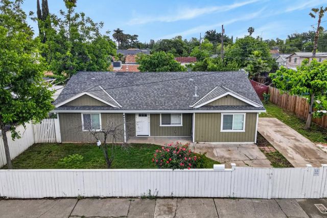 4405 34th St, Sacramento, CA 95820