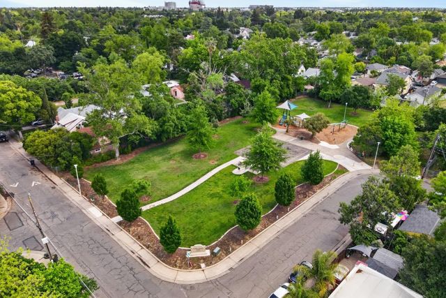 4405 34th St, Sacramento, CA 95820