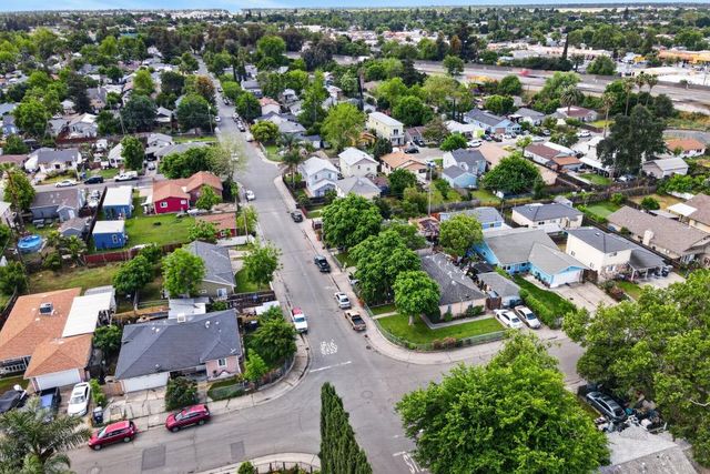 4405 34th St, Sacramento, CA 95820