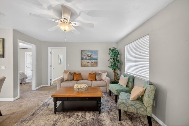 4405 34th St, Sacramento, CA 95820