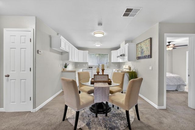 4405 34th St, Sacramento, CA 95820