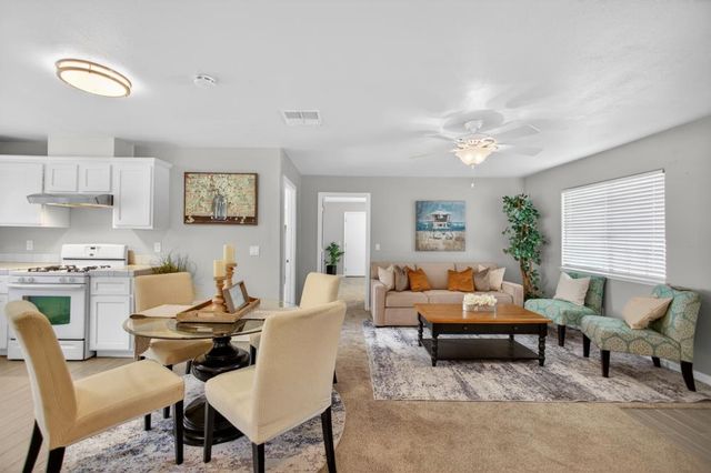 4405 34th St, Sacramento, CA 95820