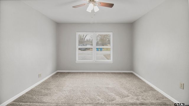 302 Shady Lane, Whitehouse, TX 75791