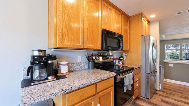 381 Pinetop Terrace, Shady Cove, OR 97539