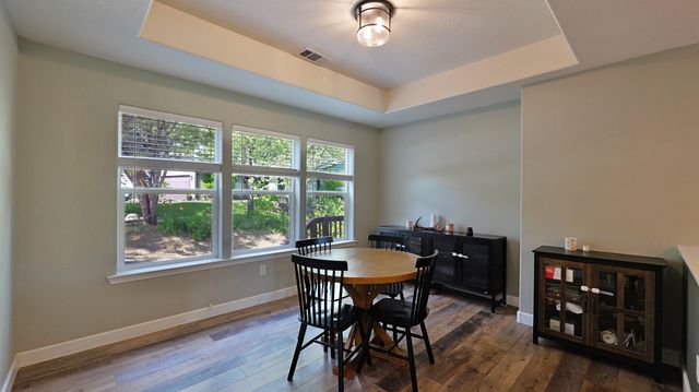 381 Pinetop Terrace, Shady Cove, OR 97539