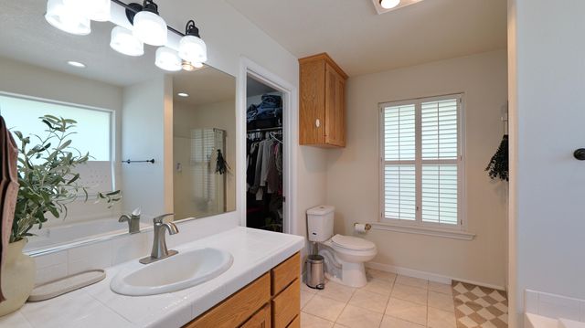 381 Pinetop Terrace, Shady Cove, OR 97539