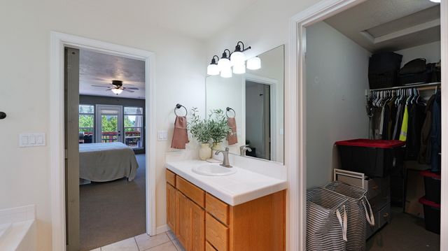 381 Pinetop Terrace, Shady Cove, OR 97539