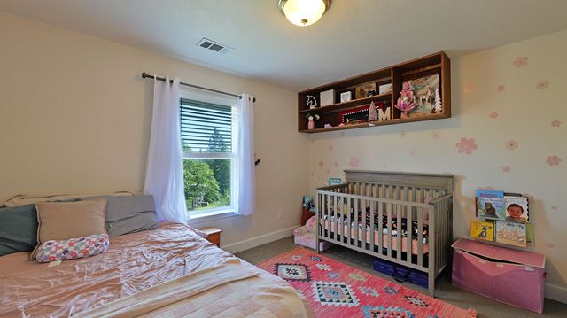 381 Pinetop Terrace, Shady Cove, OR 97539