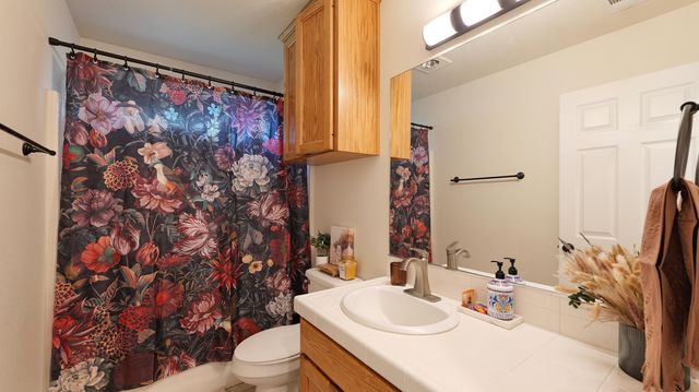 381 Pinetop Terrace, Shady Cove, OR 97539