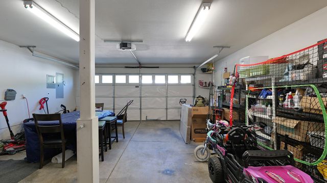 381 Pinetop Terrace, Shady Cove, OR 97539