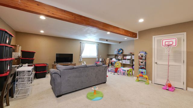 381 Pinetop Terrace, Shady Cove, OR 97539