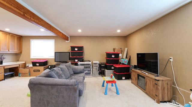 381 Pinetop Terrace, Shady Cove, OR 97539